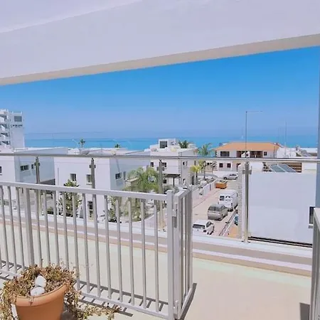 Sunrise Beach Apts. *